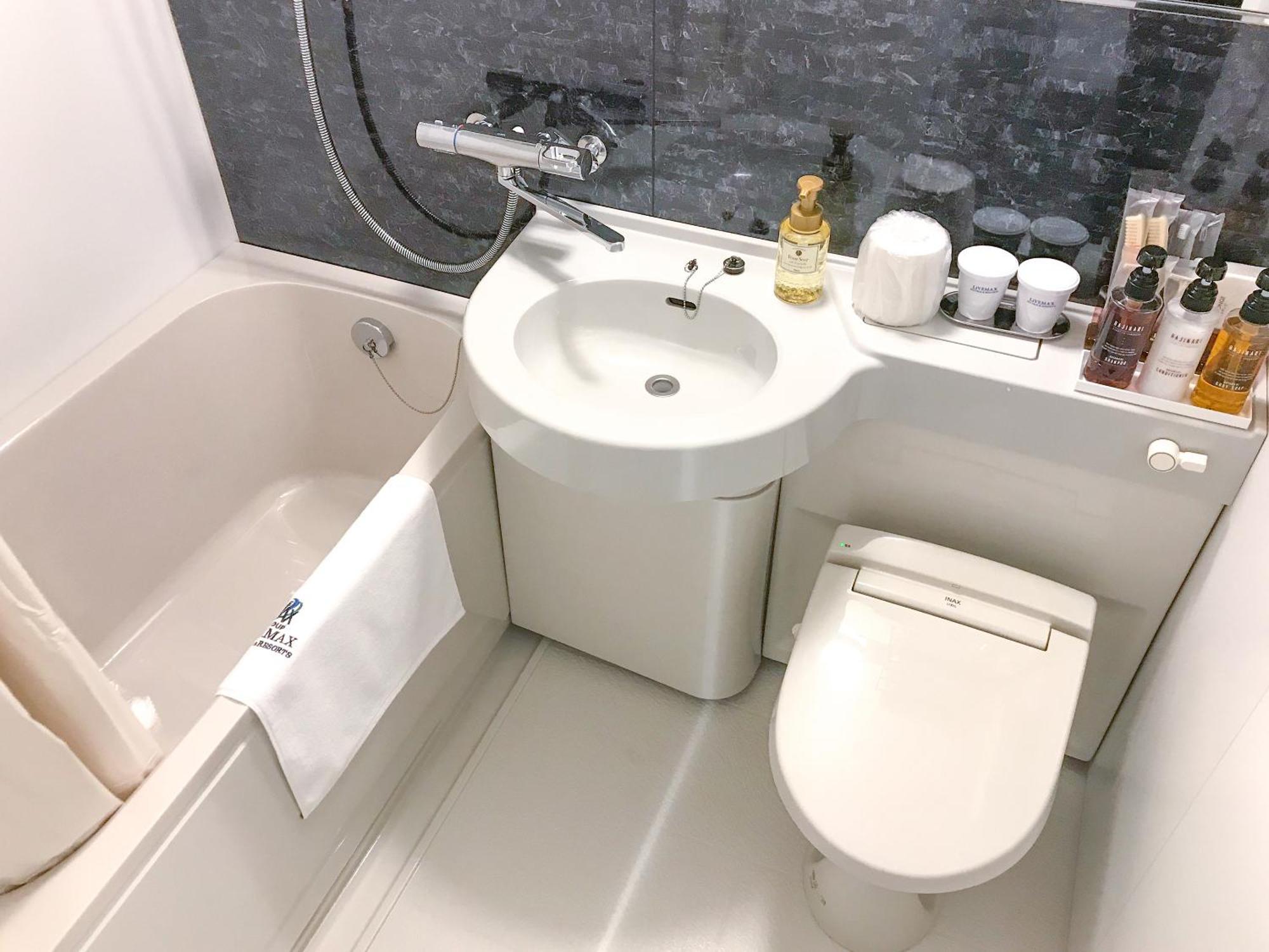 Hotel Livemax Budget Iyo Mishima Shikokuchuo Eksteriør bilde